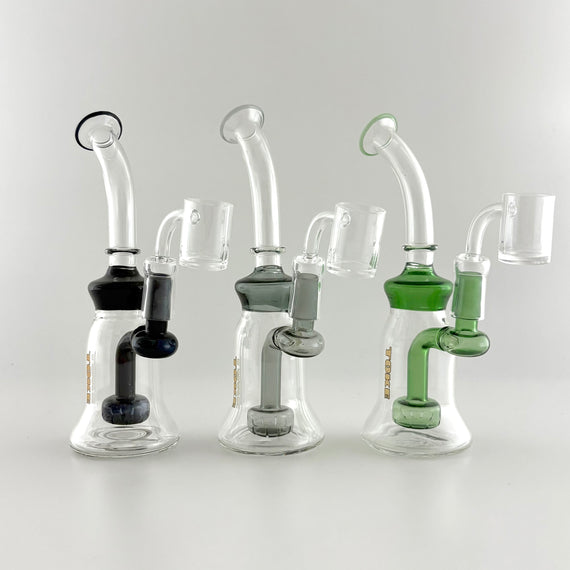 8" Rig with Quartz Banger
